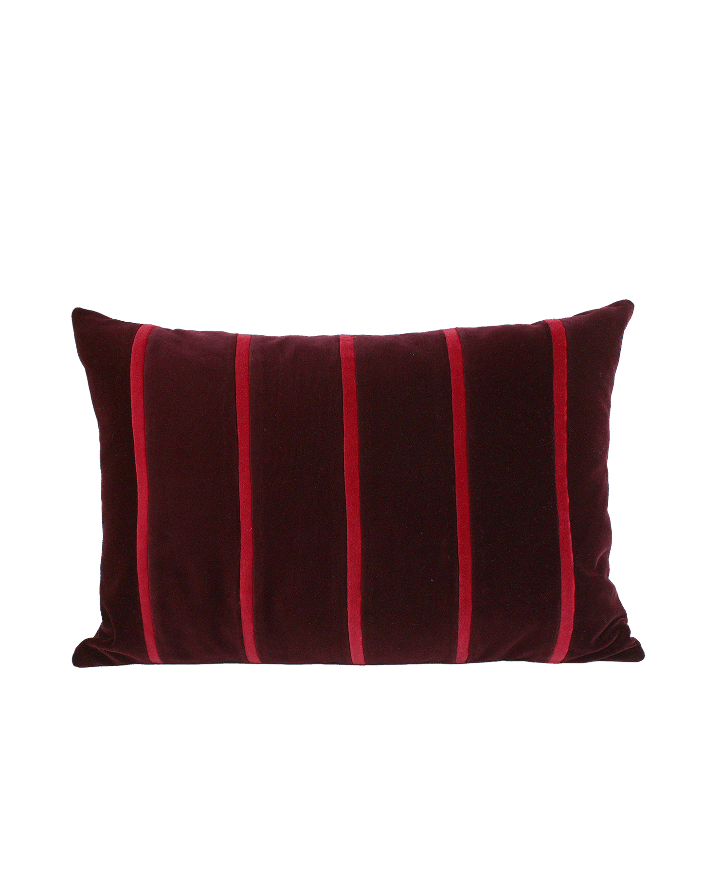 OPALA Home Talismans makes handmade luxury velvet cushions, stools and upholstered furniture for an exclusive home decor, made in Portugal with premium cotton velvet. Meet Opala custom-made cushions, unique and luxurious home decor accessories.