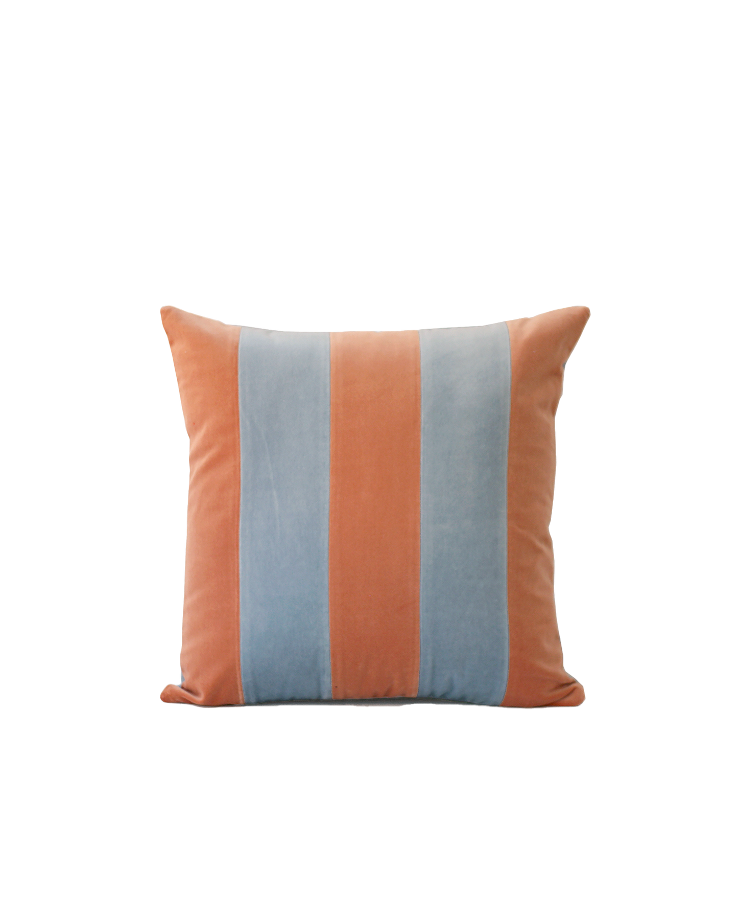 OPALA Home Talismans makes handmade luxury velvet cushions for an exclusive home decor, made in Portugal with premium cotton velvet. Meet Opala custom-made cushions, unique and luxurious home decor accessories.