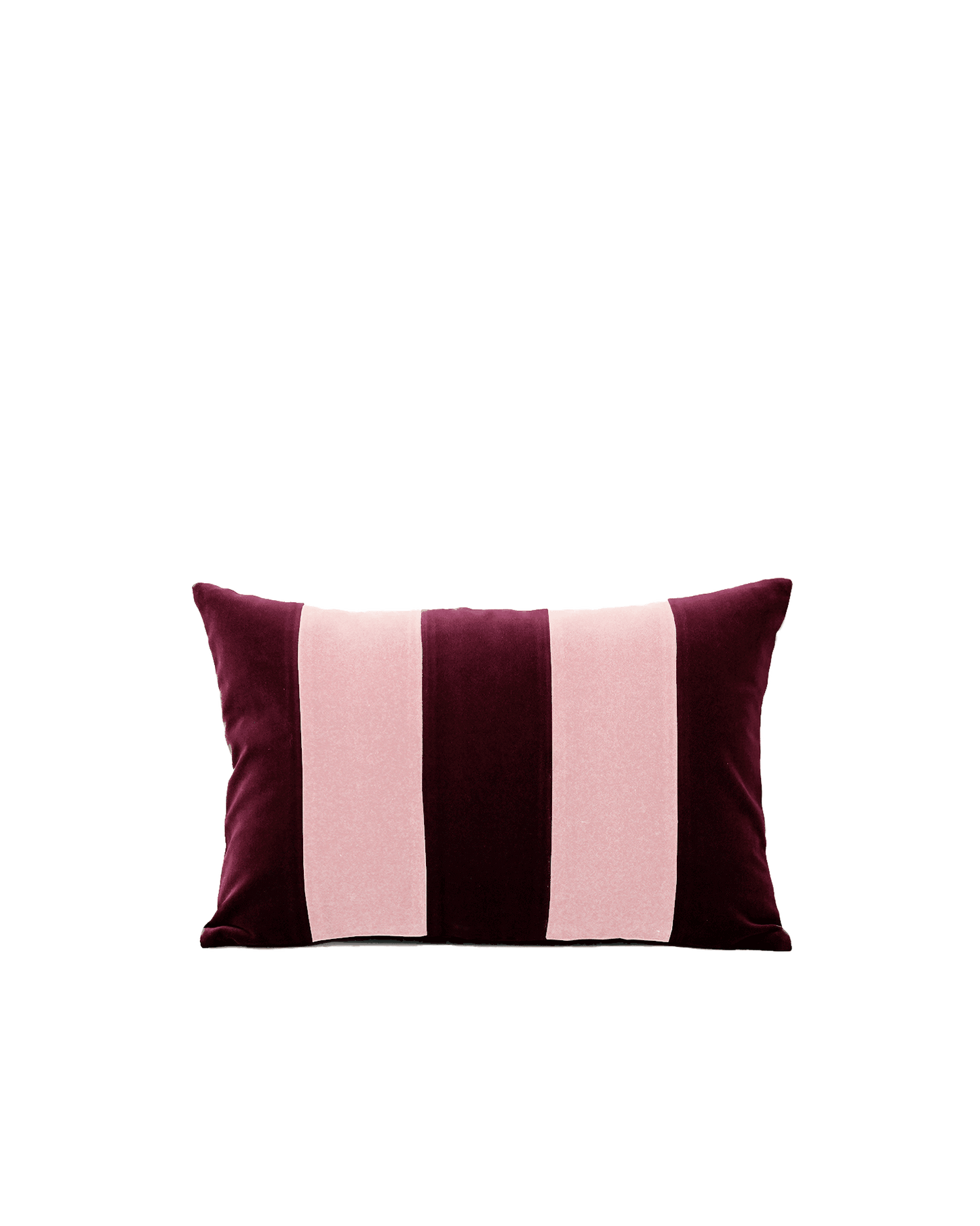 OPALA Home Talismans makes handmade luxury velvet cushions for an exclusive home decor, made in Portugal with premium cotton velvet. Meet Opala custom-made cushions, unique and luxurious home decor accessories.
