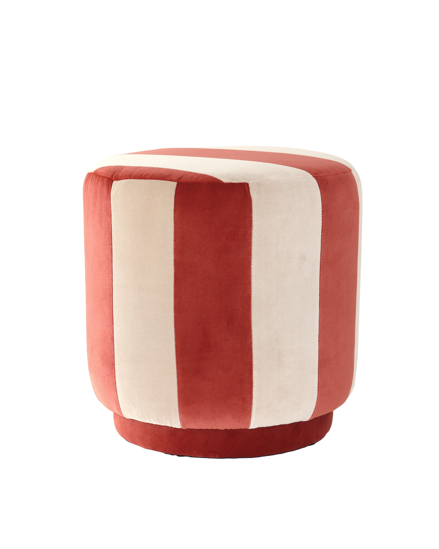 OPALA Home Talismans makes handmade luxury velvet cushions, poufes ottomans and stools for an exclusive home decor, made in Portugal with premium cotton velvet. Meet Opala custom-made unique and luxurious home decor accessories.