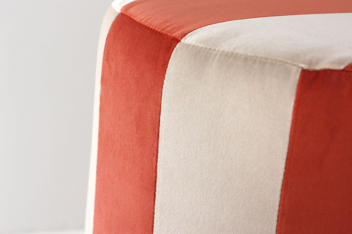 OPALA Home Talismans makes handmade luxury velvet cushions, poufes ottomans and stools for an exclusive home decor, made in Portugal with premium cotton velvet. Meet Opala custom-made unique and luxurious home decor accessories.