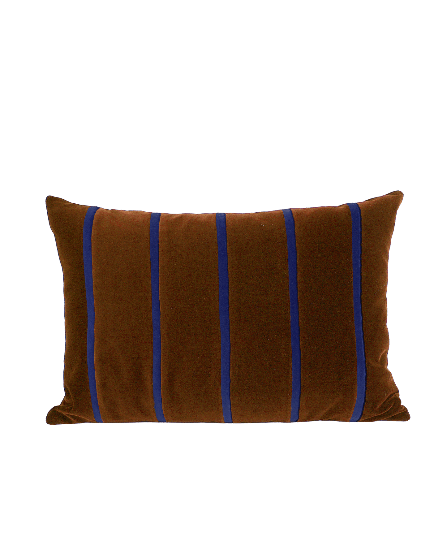OPALA Home Talismans makes handmade luxury velvet cushions, stools and upholstered furniture for an exclusive home decor, made in Portugal with premium cotton velvet. Meet Opala custom-made cushions, unique and luxurious home decor accessories.