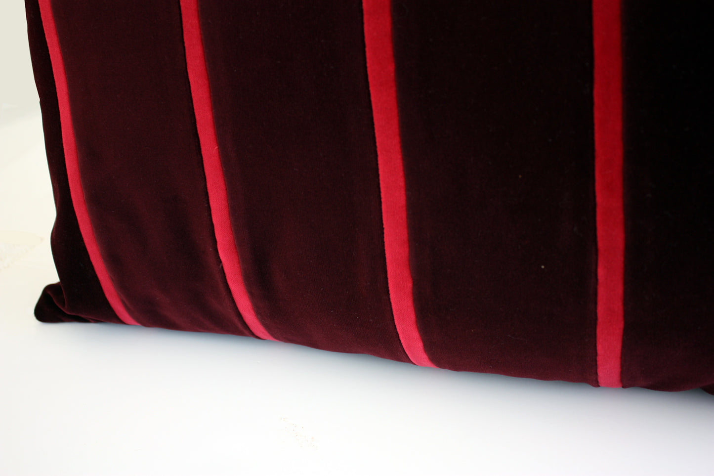 OPALA Home Talismans makes handmade luxury velvet cushions, stools and upholstered furniture for an exclusive home decor, made in Portugal with premium cotton velvet. Meet Opala custom-made cushions, unique and luxurious home decor accessories.