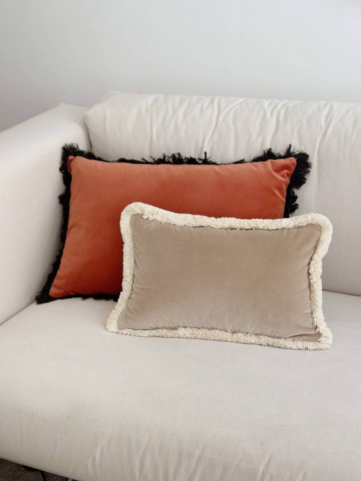 OPALA Home Talismans makes handmade luxury velvet cushions for an exclusive home decor, made in Portugal with premium cotton velvet. Meet Opala custom-made cushions, unique and luxurious home decor accessories.
