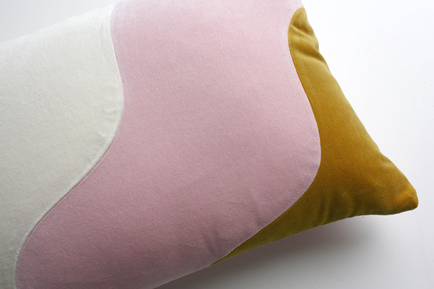 OPALA Home Talismans makes handmade luxury velvet cushions for an exclusive home decor, made in Portugal with premium cotton velvet. Meet Opala custom-made cushions, unique and luxurious home decor accessories.