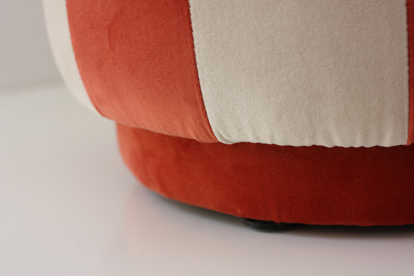 OPALA Home Talismans makes handmade luxury velvet cushions, poufes ottomans and stools for an exclusive home decor, made in Portugal with premium cotton velvet. Meet Opala custom-made unique and luxurious home decor accessories.