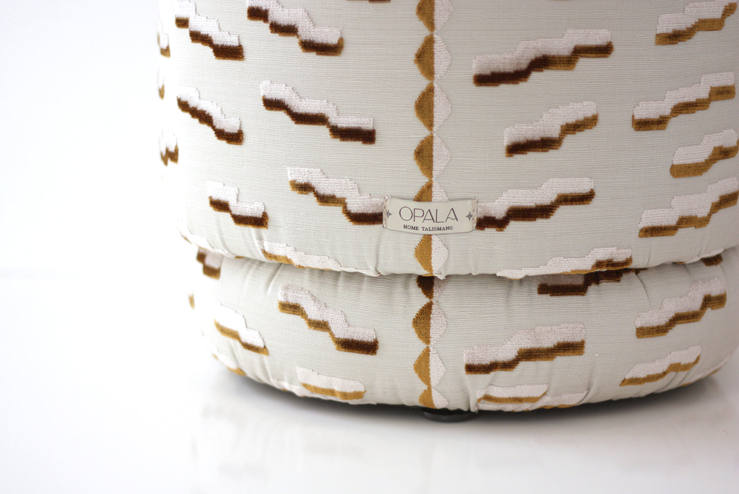 OPALA Home Talismans makes handmade luxury velvet cushions and poufes for an exclusive home decor, made in Portugal with premium cotton velvet. Meet Opala custom-made unique and luxurious home decor accessories.
