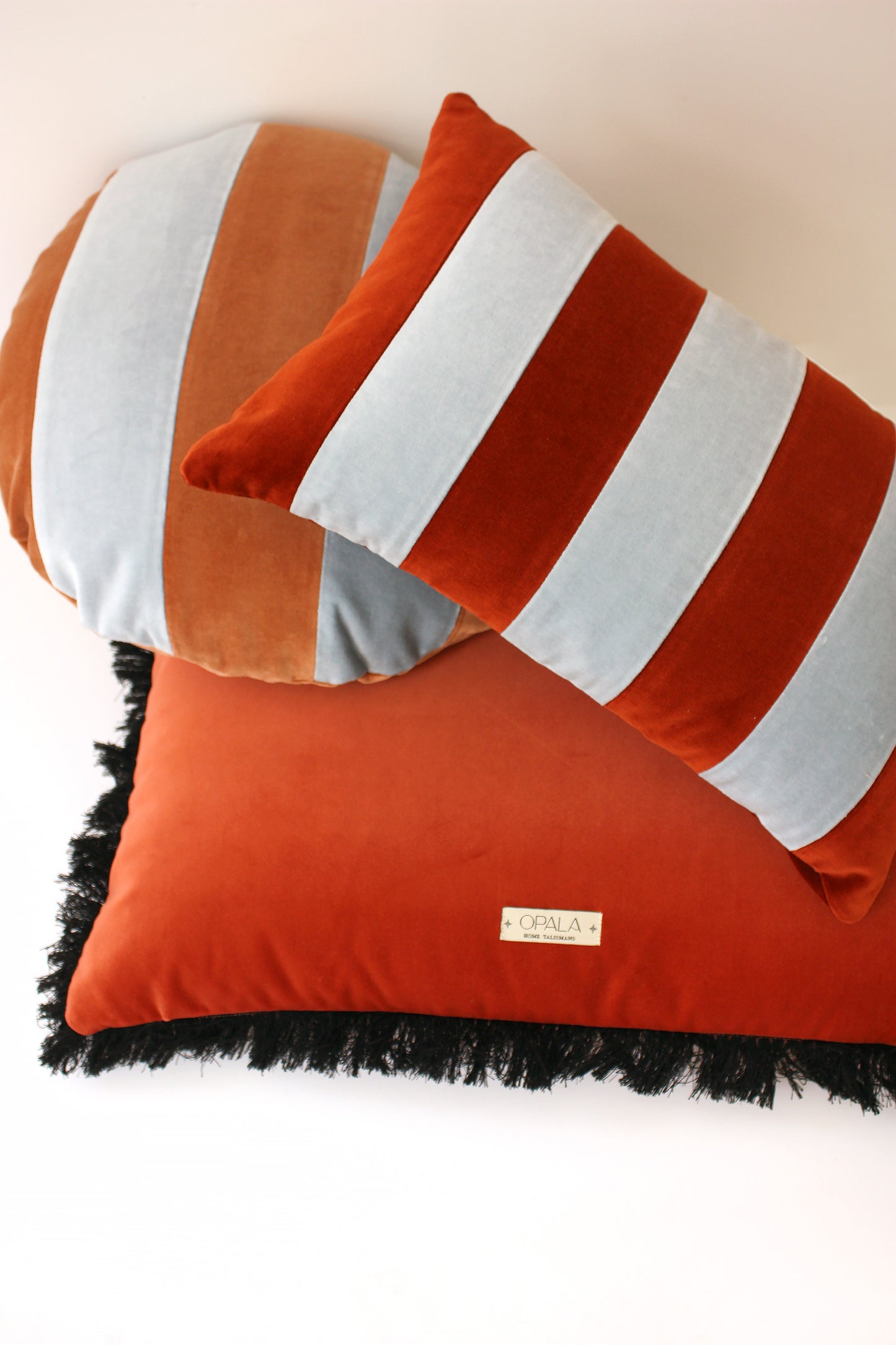 OPALA Home Talismans makes handmade luxury velvet cushions for an exclusive home decor, made in Portugal with premium cotton velvet. Meet Opala custom-made cushions, unique and luxurious home decor accessories.