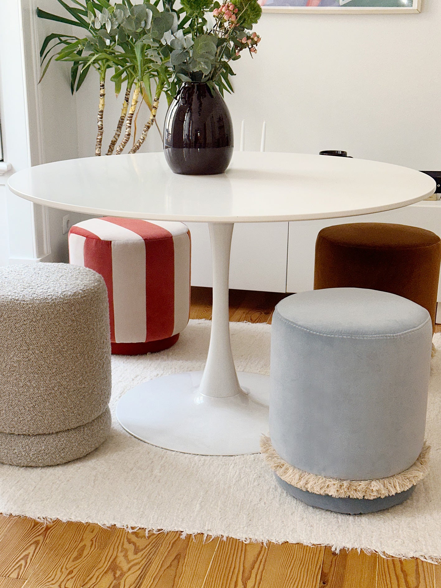 OPALA Home Talismans makes handmade luxury velvet cushions, poufes ottomans and stools for an exclusive home decor, made in Portugal with premium cotton velvet. Meet Opala custom-made unique and luxurious home decor accessories.