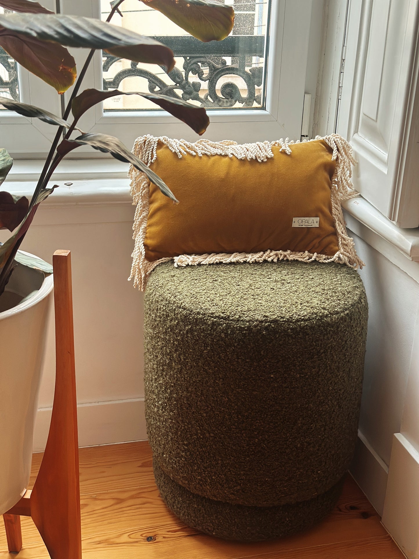 OPALA Home Talismans makes handmade luxury velvet cushions for an exclusive home decor, made in Portugal with premium cotton velvet. Meet Opala custom-made cushions, unique and luxurious home decor accessories.