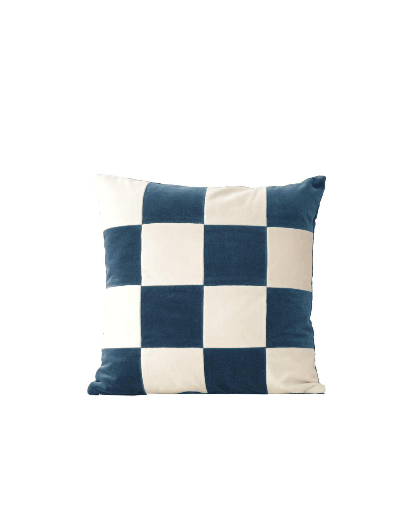 OPALA Home Talismans makes handmade luxury velvet cushions for an exclusive home decor, made in Portugal with premium cotton velvet. Meet Opala custom-made cushions, unique and luxurious home decor accessories.