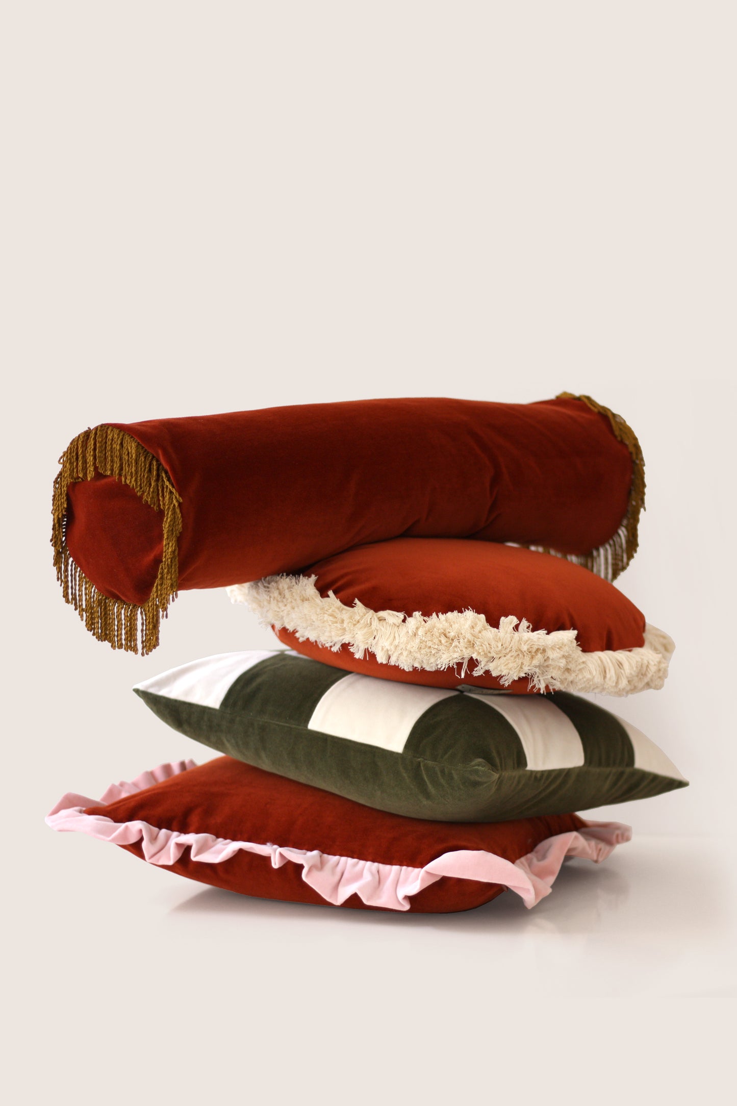 OPALA Home Talismans makes handmade luxury velvet cushions for an exclusive home decor, made in Portugal with premium cotton velvet. Meet Opala custom-made cushions, unique and luxurious home decor accessories.