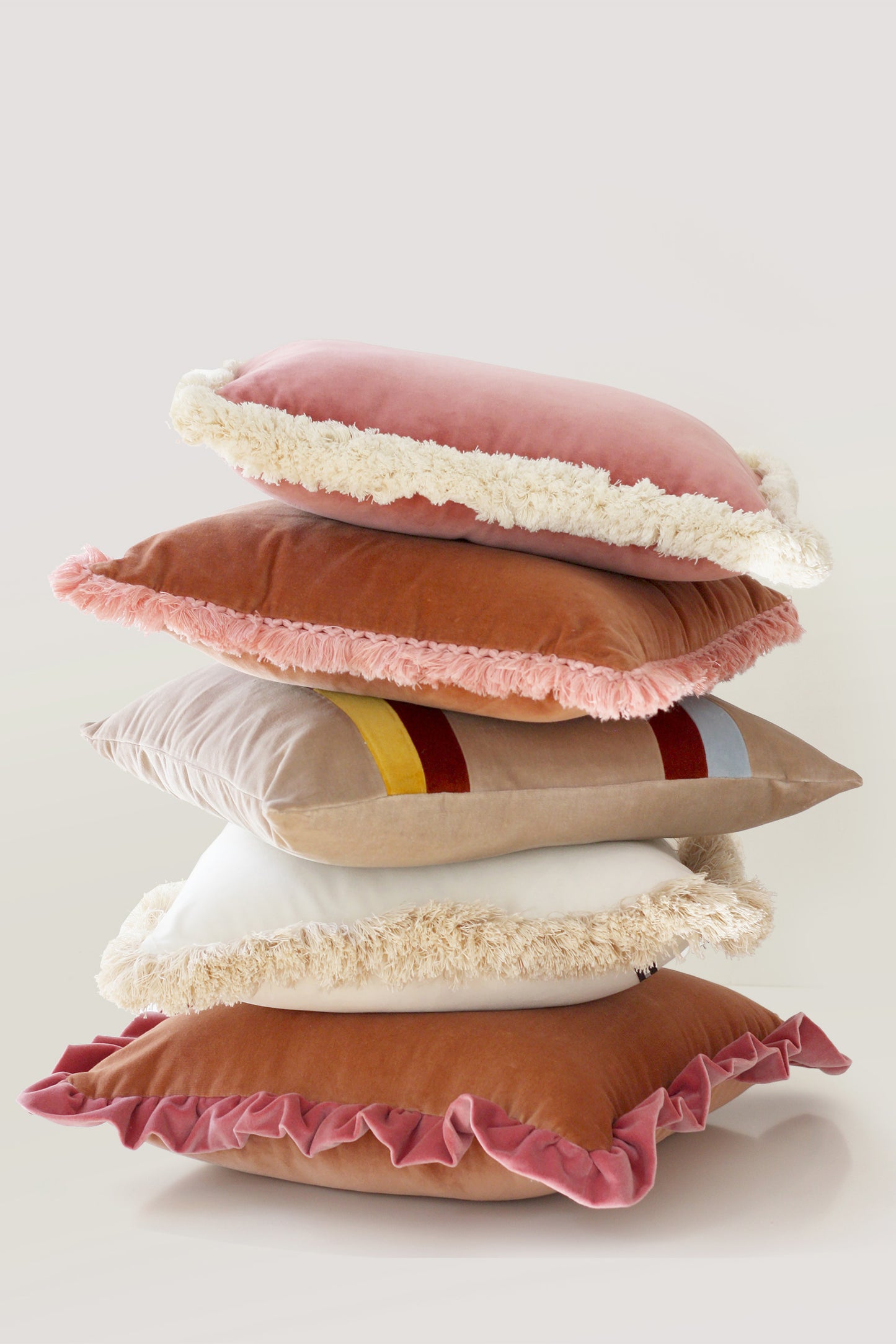 OPALA Home Talismans makes handmade luxury velvet cushions for an exclusive home decor, made in Portugal with premium cotton velvet. Meet Opala custom-made cushions, unique and luxurious home decor accessories.
