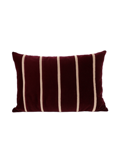 OPALA Home Talismans makes handmade luxury velvet cushions, stools and upholstered furniture for an exclusive home decor, made in Portugal with premium cotton velvet. Meet Opala custom-made cushions, unique and luxurious home decor accessories.