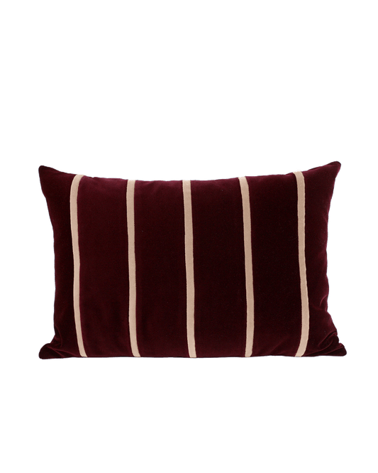 OPALA Home Talismans makes handmade luxury velvet cushions, stools and upholstered furniture for an exclusive home decor, made in Portugal with premium cotton velvet. Meet Opala custom-made cushions, unique and luxurious home decor accessories.