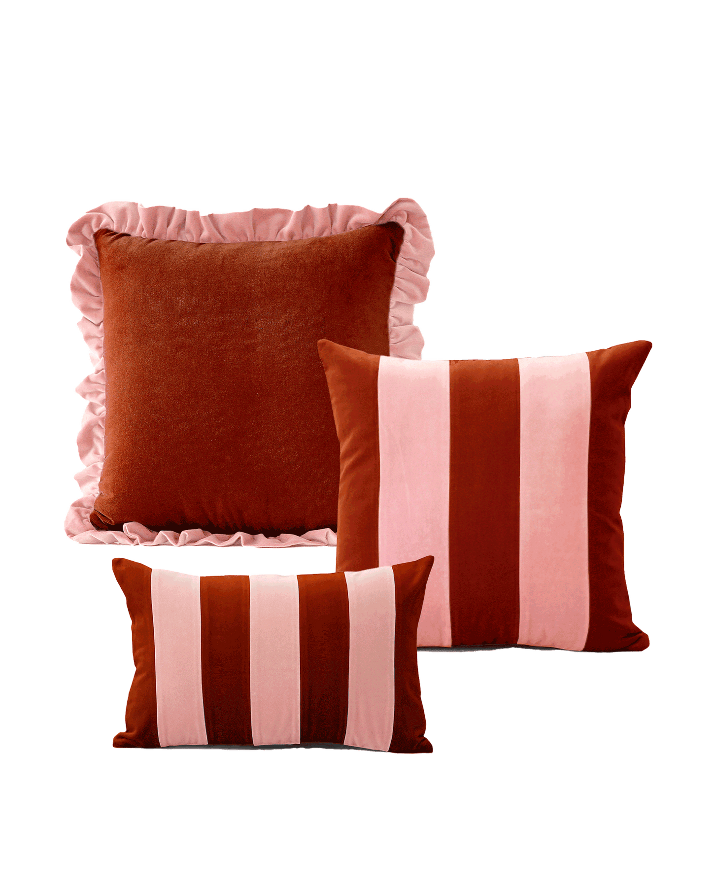 OPALA Home Talismans makes handmade luxury velvet cushions for an exclusive home decor, made in Portugal with premium cotton velvet. Meet Opala custom-made cushions, unique and luxurious home decor accessories.
