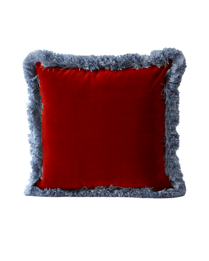 OPALA Home Talismans makes handmade luxury velvet cushions for an exclusive home decor, made in Portugal with premium cotton velvet. Meet Opala custom-made cushions, unique and luxurious home decor accessories.