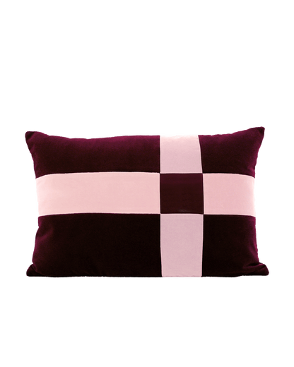 OPALA Home Talismans makes handmade luxury velvet cushions for an exclusive home decor, made in Portugal with premium cotton velvet. Meet Opala custom-made cushions, unique and luxurious home decor accessories.