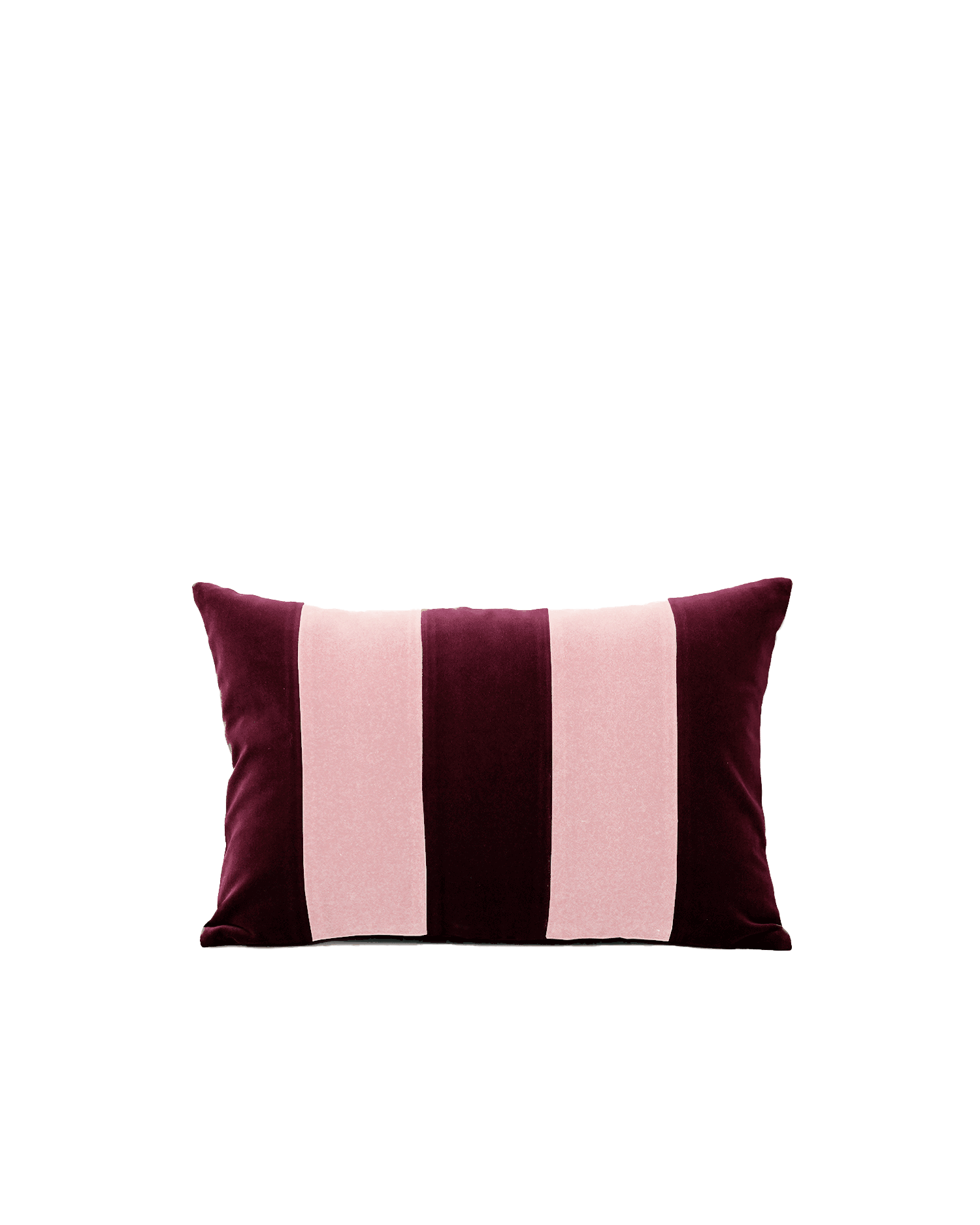 OPALA Home Talismans makes handmade luxury velvet cushions for an exclusive home decor, made in Portugal with premium cotton velvet. Meet Opala custom-made cushions, unique and luxurious home decor accessories.