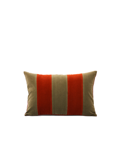 OPALA Home Talismans makes handmade luxury velvet cushions for an exclusive home decor, made in Portugal with premium cotton velvet. Meet Opala custom-made cushions, unique and luxurious home decor accessories.