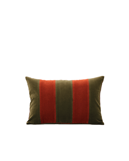 OPALA Home Talismans makes handmade luxury velvet cushions for an exclusive home decor, made in Portugal with premium cotton velvet. Meet Opala custom-made cushions, unique and luxurious home decor accessories.
