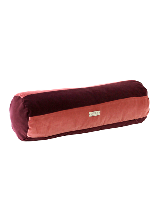 OPALA Home Talismans makes handmade luxury velvet cushions for an exclusive home decor, made in Portugal with premium cotton velvet. Meet Opala custom-made cushions, unique and luxurious home decor accessories.