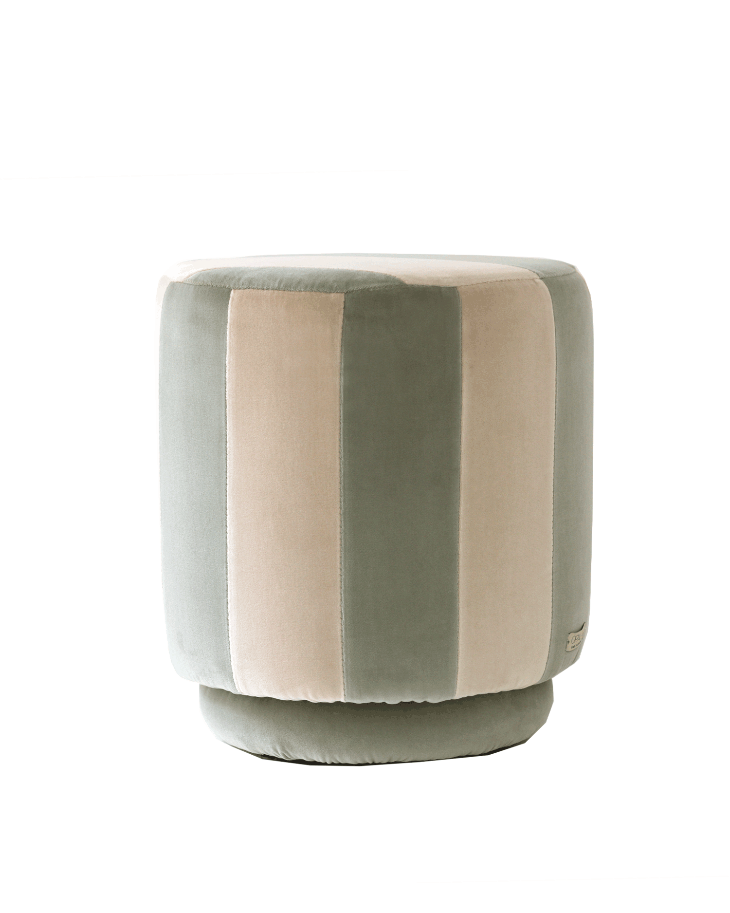 OPALA Home Talismans makes handmade luxury velvet cushions, poufes ottomans  and stools for an exclusive home decor, made in Portugal with premium cotton velvet. Meet Opala custom-made unique and luxurious home decor accessories.