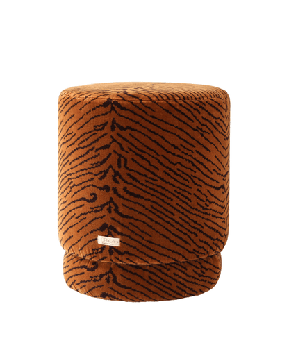 OPALA Home Talismans makes handmade luxury velvet cushions and poufes for an exclusive home decor, made in Portugal with premium cotton velvet. Meet Opala custom-made unique and luxurious home decor accessories.