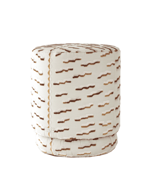 OPALA Home Talismans makes handmade luxury velvet cushions and poufes for an exclusive home decor, made in Portugal with premium cotton velvet. Meet Opala custom-made unique and luxurious home decor accessories.