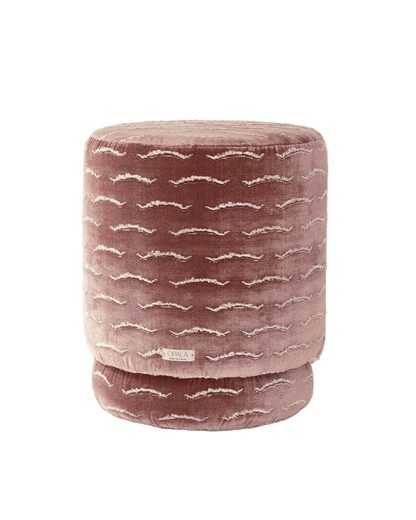 OPALA Home Talismans makes handmade luxury velvet cushions and poufes for an exclusive home decor, made in Portugal with premium cotton velvet. Meet Opala custom-made unique and luxurious home decor accessories.