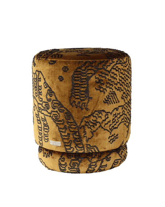 OPALA Home Talismans makes handmade luxury velvet cushions and poufes for an exclusive home decor, made in Portugal with premium cotton velvet. Meet Opala custom-made unique and luxurious home decor accessories.