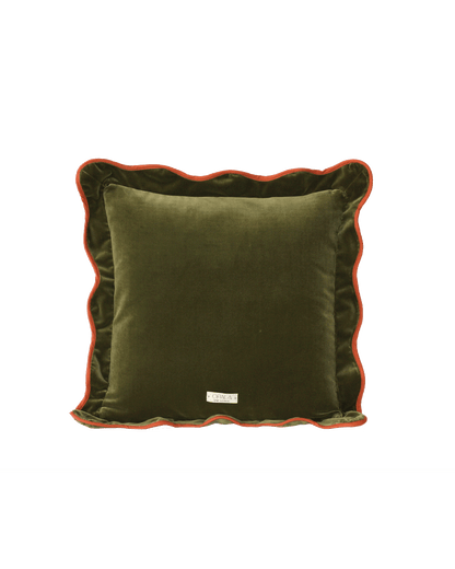 OPALA Home Talismans makes handmade luxury velvet cushions and furniture for an exclusive home decor, made in Portugal with premium cotton velvet. Meet Opala custom-made cushions, unique and luxurious home decor accessories.