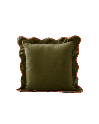 OPALA Home Talismans makes handmade luxury velvet cushions and furniture for an exclusive home decor, made in Portugal with premium cotton velvet. Meet Opala custom-made cushions, unique and luxurious home decor accessories.