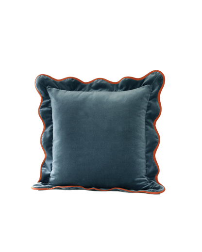 OPALA Home Talismans makes handmade luxury velvet cushions and furniture for an exclusive home decor, made in Portugal with premium cotton velvet. Meet Opala custom-made cushions, unique and luxurious home decor accessories.