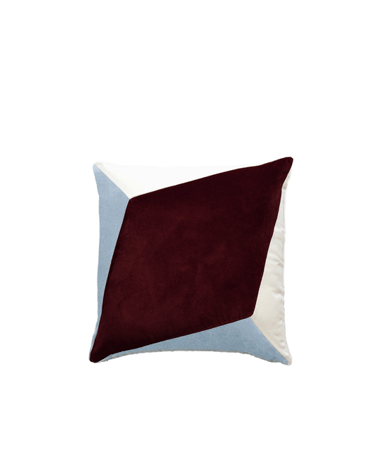 OPALA Home Talismans makes handmade luxury velvet cushions for an exclusive home decor, made in Portugal with premium cotton velvet. Meet Opala custom-made cushions, unique and luxurious home decor accessories.