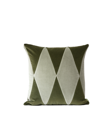 OPALA Home Talismans makes handmade luxury velvet cushions for an exclusive home decor, made in Portugal with premium cotton velvet. Meet Opala custom-made cushions, unique and luxurious home decor accessories.