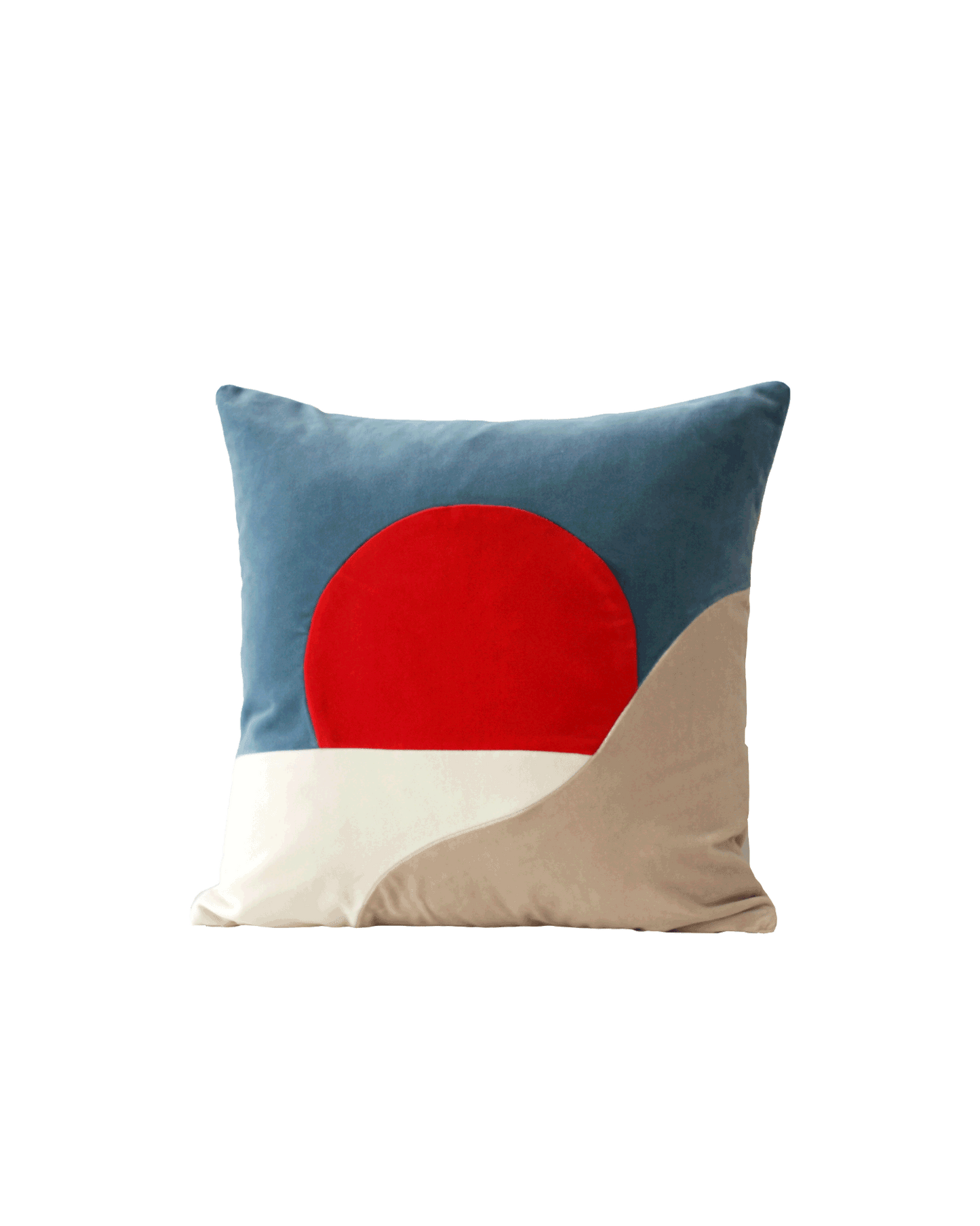 OPALA Home Talismans makes handmade luxury velvet cushions for an exclusive home decor, made in Portugal with premium cotton velvet. Meet Opala custom-made cushions, unique and luxurious home decor accessories.