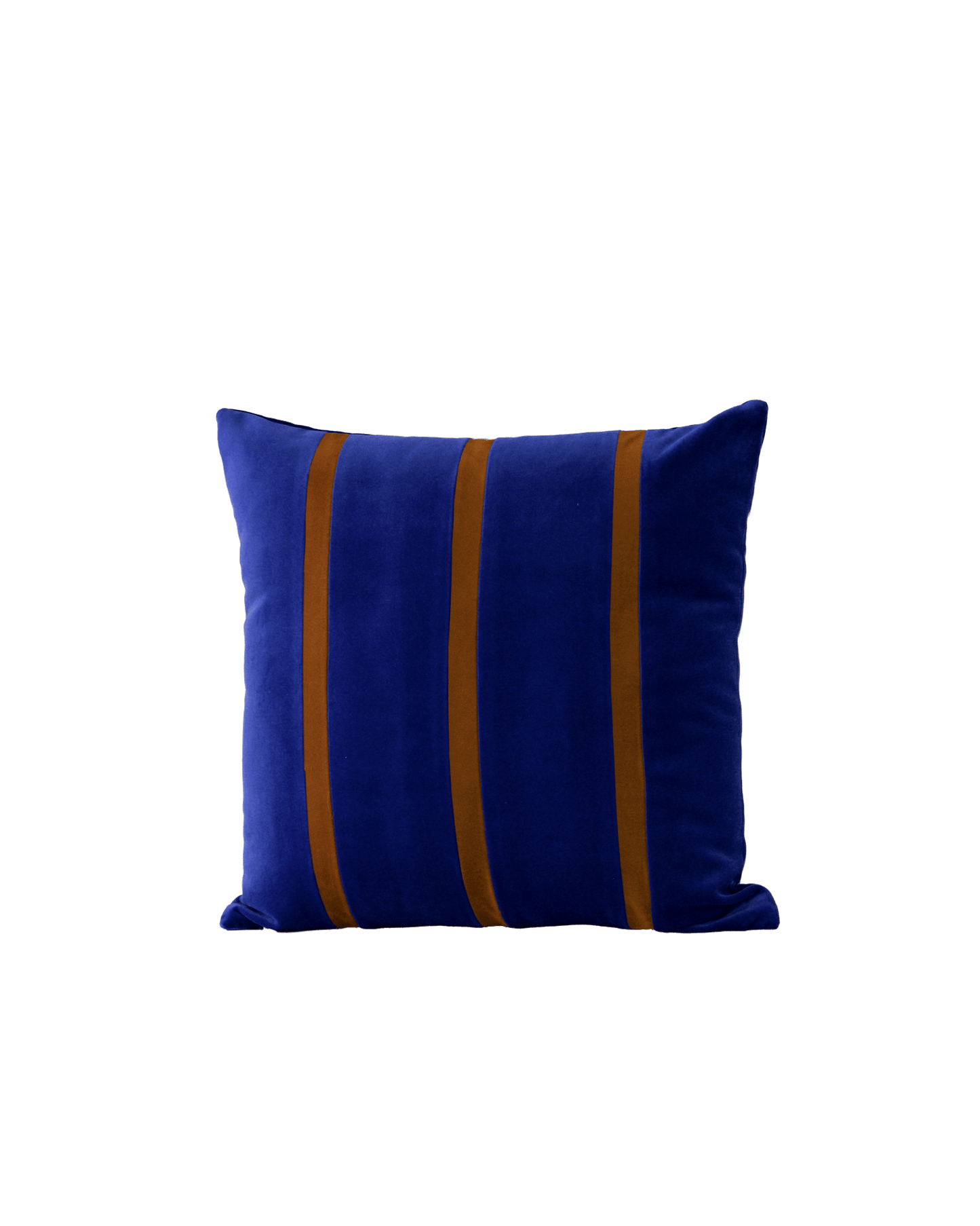 OPALA Home Talismans makes handmade luxury velvet cushions for an exclusive home decor, made in Portugal with premium cotton velvet. Meet Opala custom-made cushions, unique and luxurious home decor accessories.