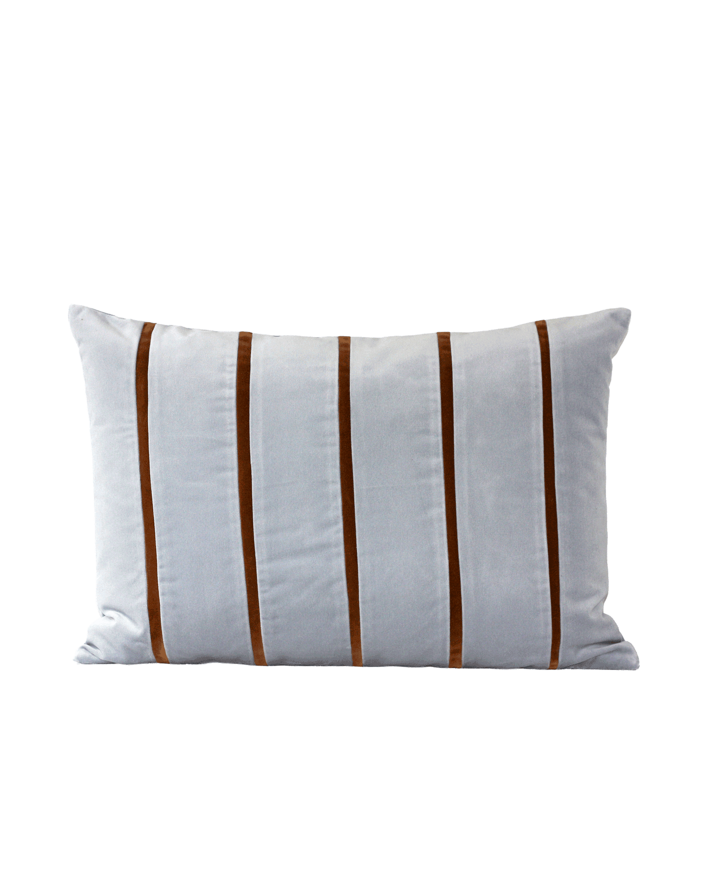 OPALA Home Talismans makes handmade luxury velvet cushions, stools and upholstered furniture for an exclusive home decor, made in Portugal with premium cotton velvet. Meet Opala custom-made cushions, unique and luxurious home decor accessories.