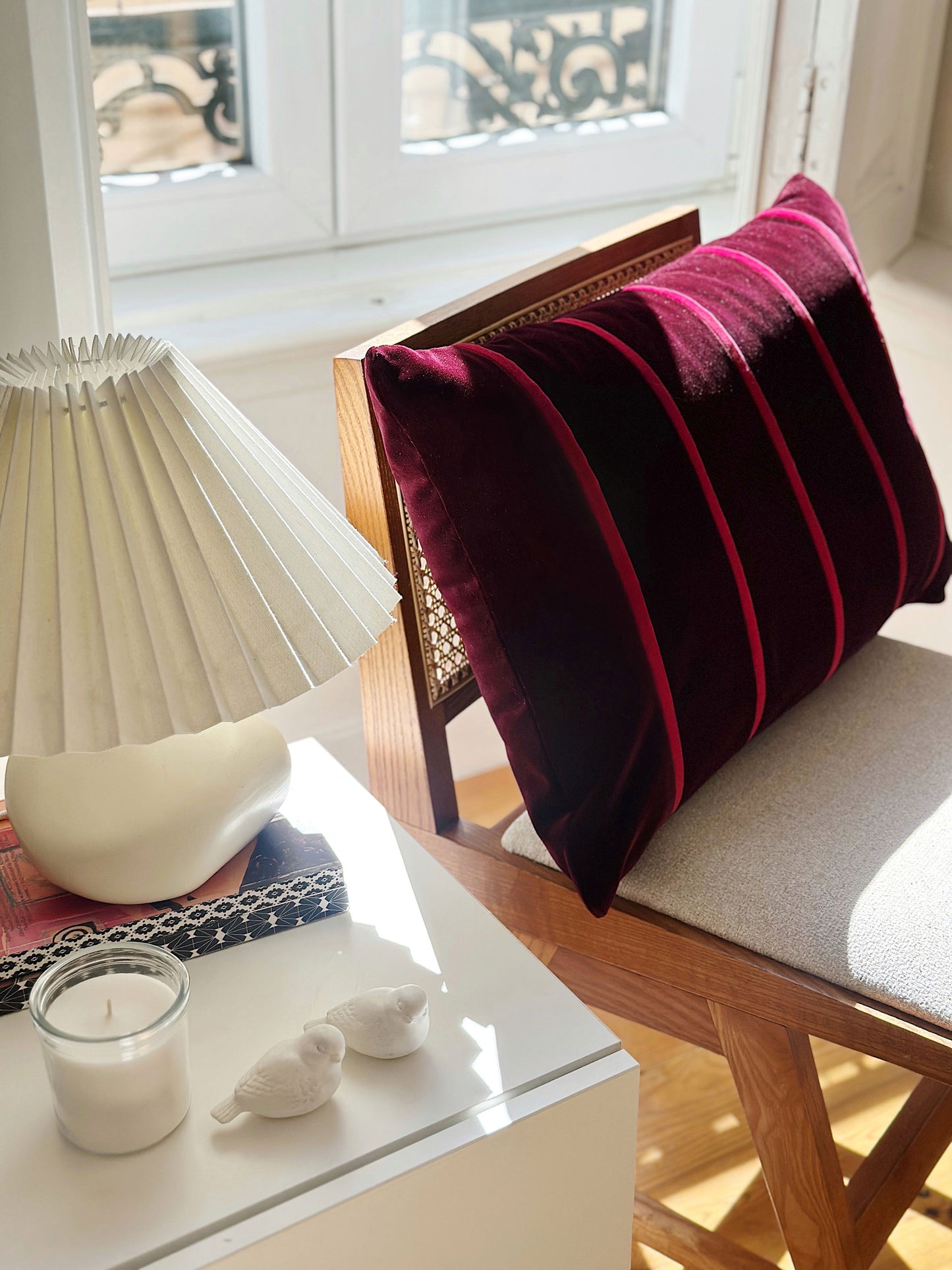 OPALA Home Talismans makes handmade luxury velvet cushions and stoos for an exclusive home decor, made in Portugal with premium cotton velvet. Meet Opala custom-made cushions, unique and luxurious home decor accessories.