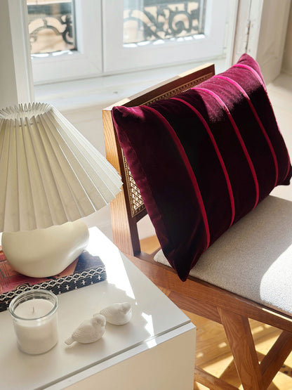 OPALA Home Talismans makes handmade luxury velvet cushions and stoos for an exclusive home decor, made in Portugal with premium cotton velvet. Meet Opala custom-made cushions, unique and luxurious home decor accessories.