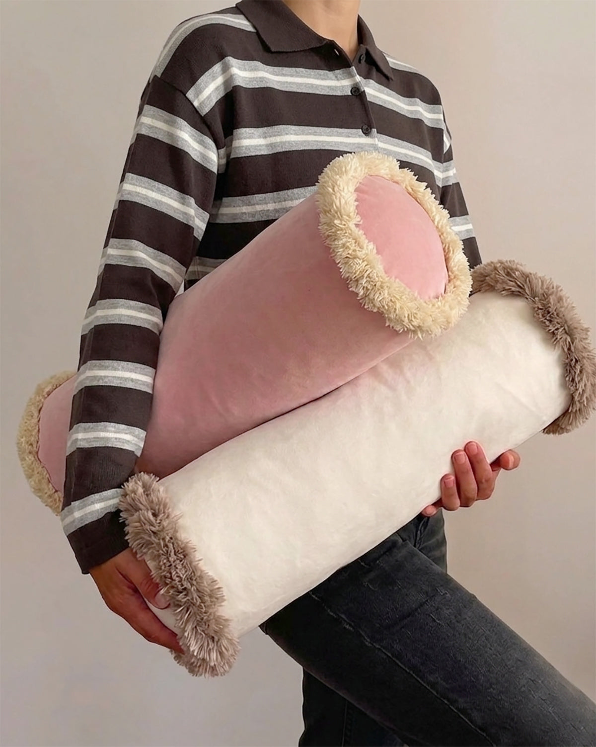 OPALA Home Talismans makes handmade luxury velvet cushions, stools and upholstered furniture for an exclusive home decor, made in Portugal with premium cotton velvet. Meet Opala custom-made cushions, unique and luxurious home decor accessories.