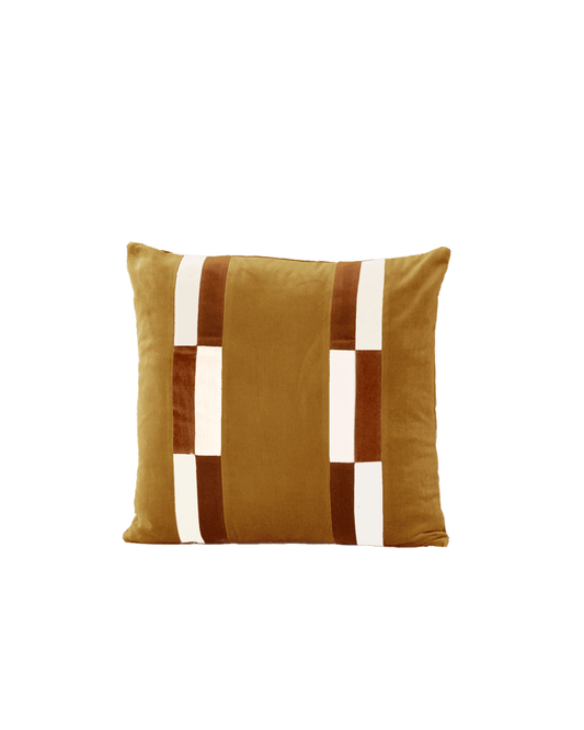 OPALA Home Talismans makes handmade luxury velvet cushions for an exclusive home decor, made in Portugal with premium cotton velvet. Meet Opala custom-made cushions, unique and luxurious home decor accessories.