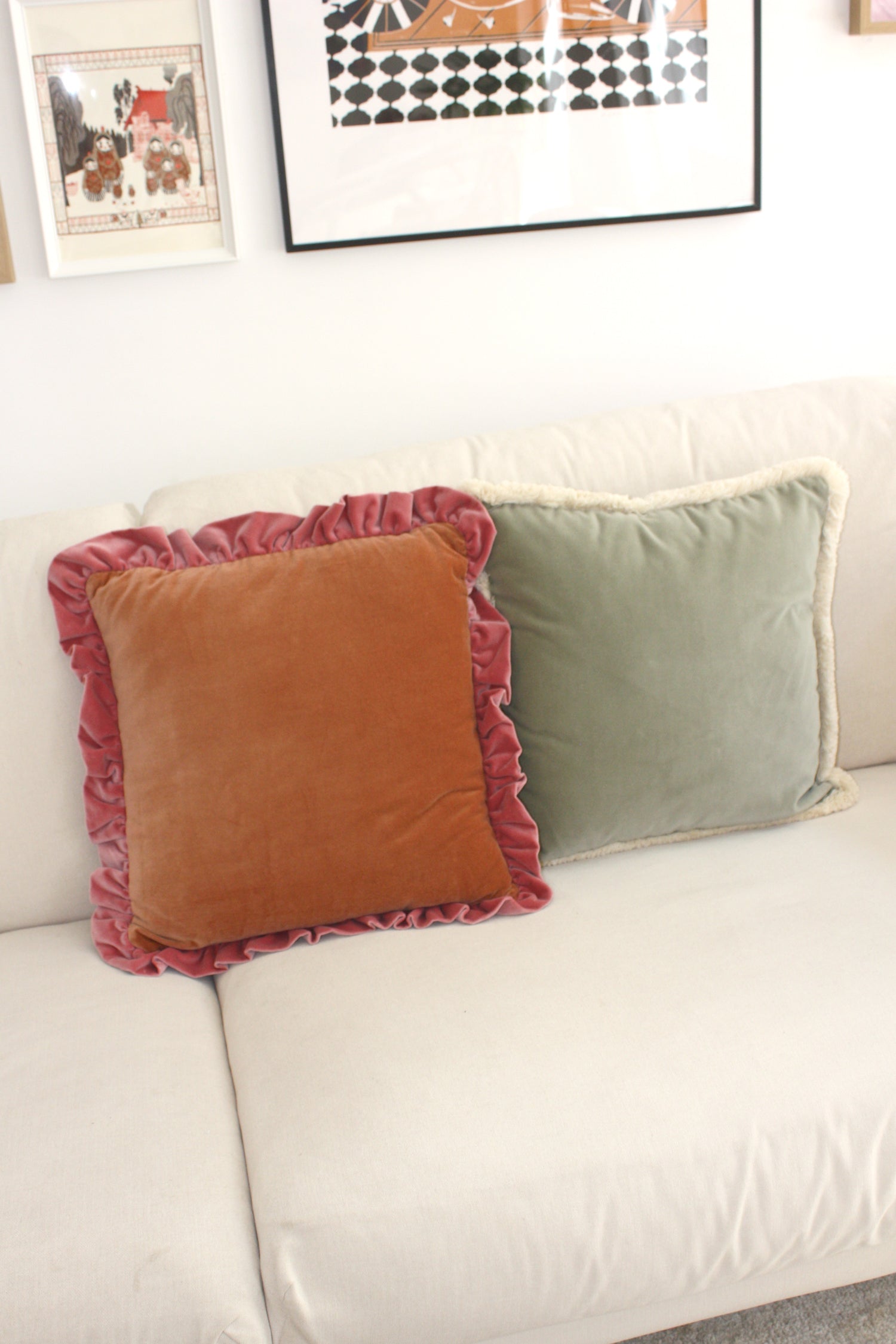OPALA Home Talismans makes handmade luxury velvet cushions for an exclusive home decor, made in Portugal with premium cotton velvet. Meet Opala custom-made cushions, unique and luxurious home decor accessories.