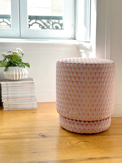 OPALA Home Talismans makes handmade luxury velvet cushions and poufes for an exclusive home decor, made in Portugal with premium cotton velvet. Meet Opala custom-made unique and luxurious home decor accessories.
