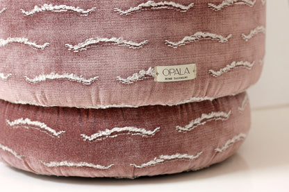 OPALA Home Talismans makes handmade luxury velvet cushions and poufes for an exclusive home decor, made in Portugal with premium cotton velvet. Meet Opala custom-made unique and luxurious home decor accessories.