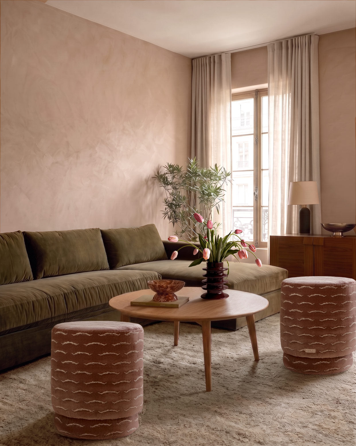 OPALA Home Talismans makes handmade luxury velvet cushions and poufes for an exclusive home decor, made in Portugal with premium cotton velvet. Meet Opala custom-made unique and luxurious home decor accessories.