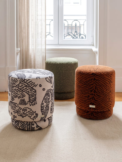 OPALA Home Talismans makes handmade luxury velvet cushions and poufes for an exclusive home decor, made in Portugal with premium cotton velvet. Meet Opala custom-made unique and luxurious home decor accessories.