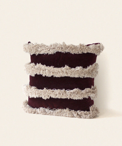 OPALA Home Talismans makes handmade luxury velvet cushions for an exclusive home decor, made in Portugal with premium cotton velvet. Meet Opala custom-made cushions, unique and luxurious home decor accessories.