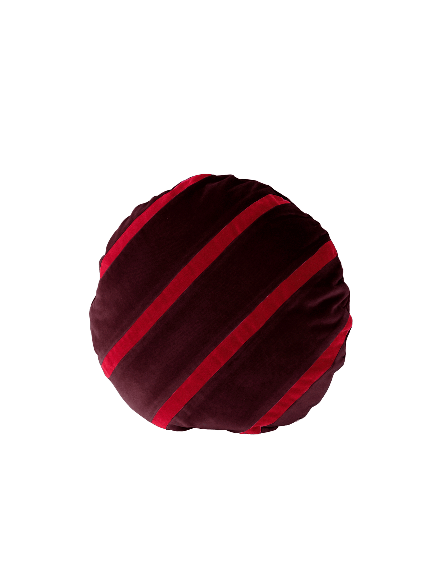 OPALA Home Talismans makes handmade luxury velvet cushions for an exclusive home decor, made in Portugal with premium cotton velvet. Meet Opala custom-made cushions, unique and luxurious home decor accessories.